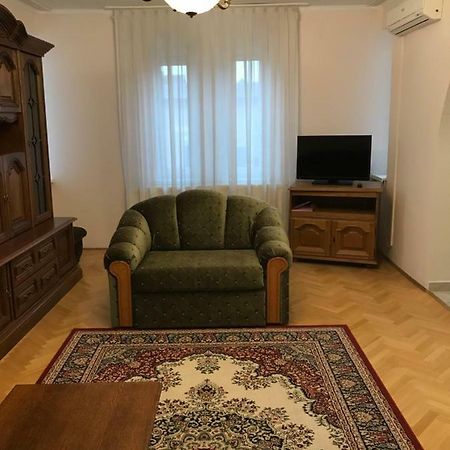 Gabor Pal 1 Apartman 2 Szoba Dunafoldvar Exterior foto
